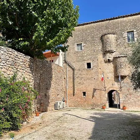 Vincenzo's In A Tower/ Brown Lejlighed Leonídion